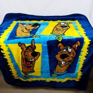 Vintage 2000s Scooby Doo Blanket Plush Fleece Throw 50" x 60" Cartoon Network